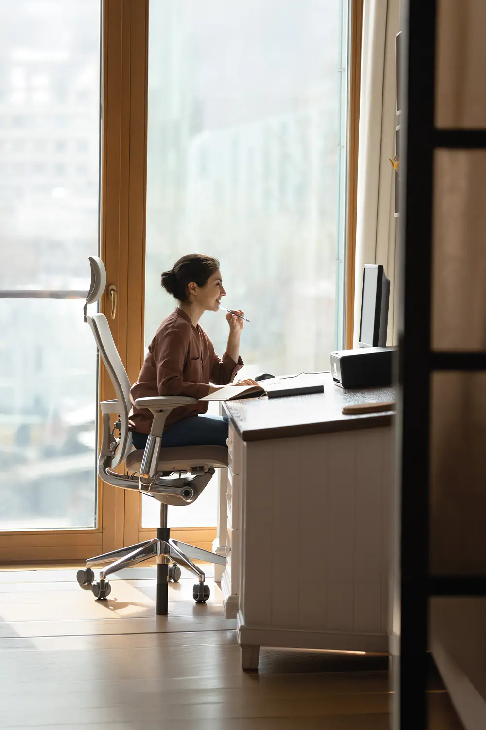 fenster koennen mehr fenster wissen schreibtisch am fenster home office